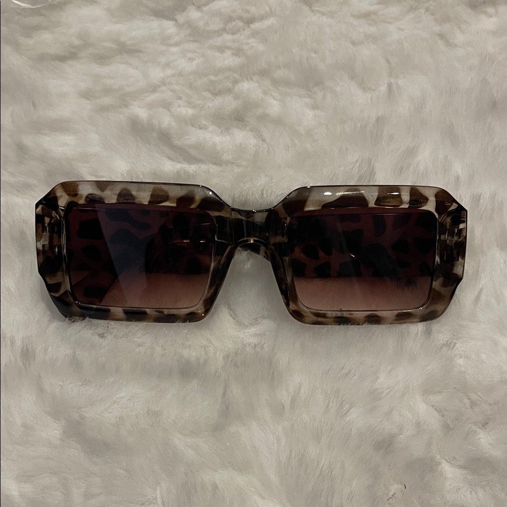 Tortoiseshell Rectangular Women's Sunglasses - Brown